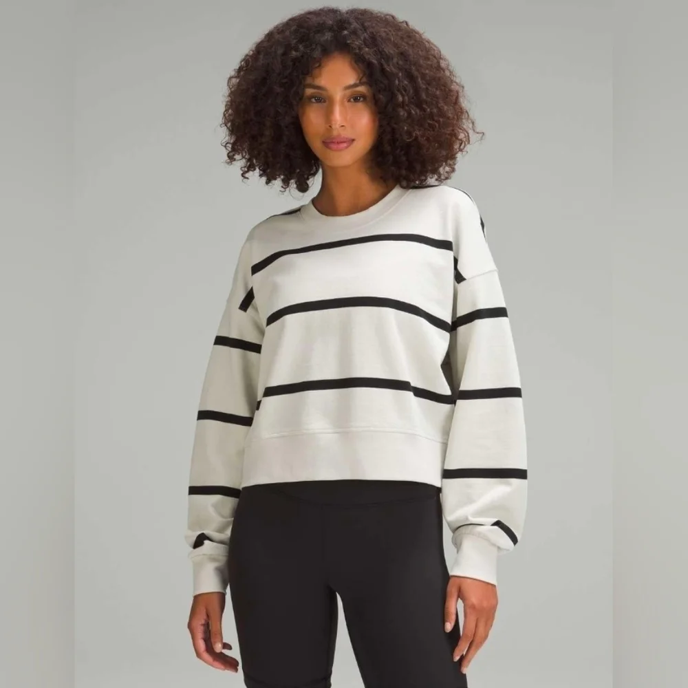 Lululemon Perfectly Oversized Cropped Crew Women’s Size 4 Striped Sweatshirt - Picture 1 of 5